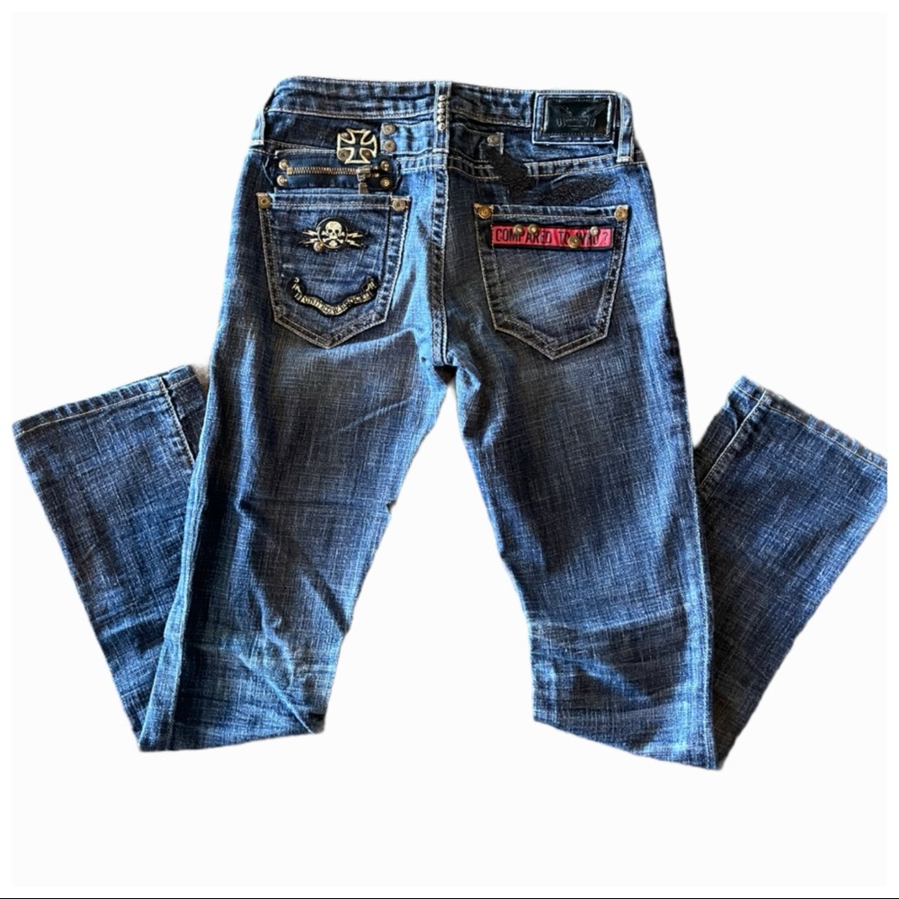 Robin’s Jean Skull Jeans - Picture 4 of 7